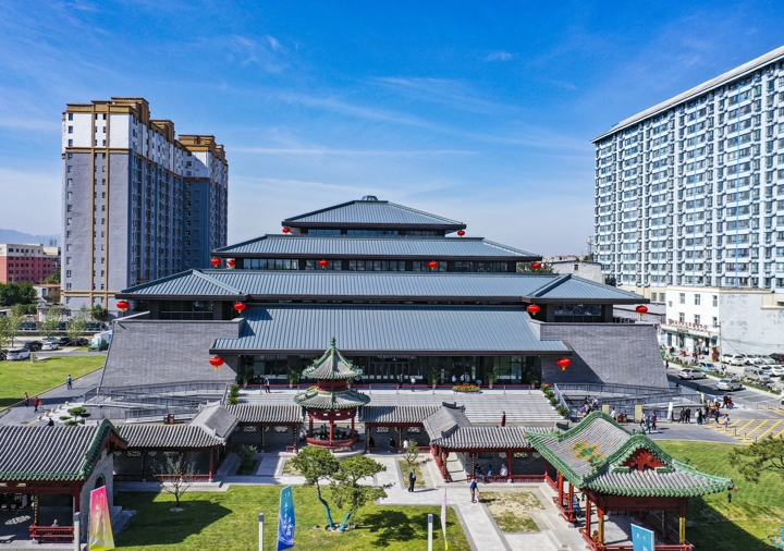 �Ӷ����˹�